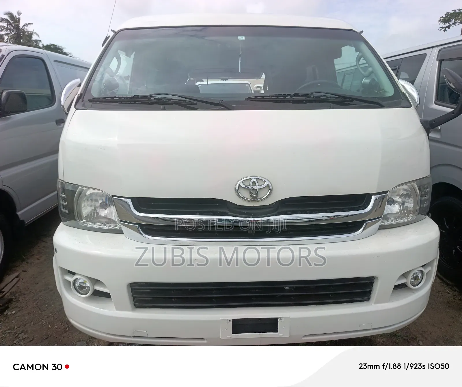 Toyota HiAce 2015 White
