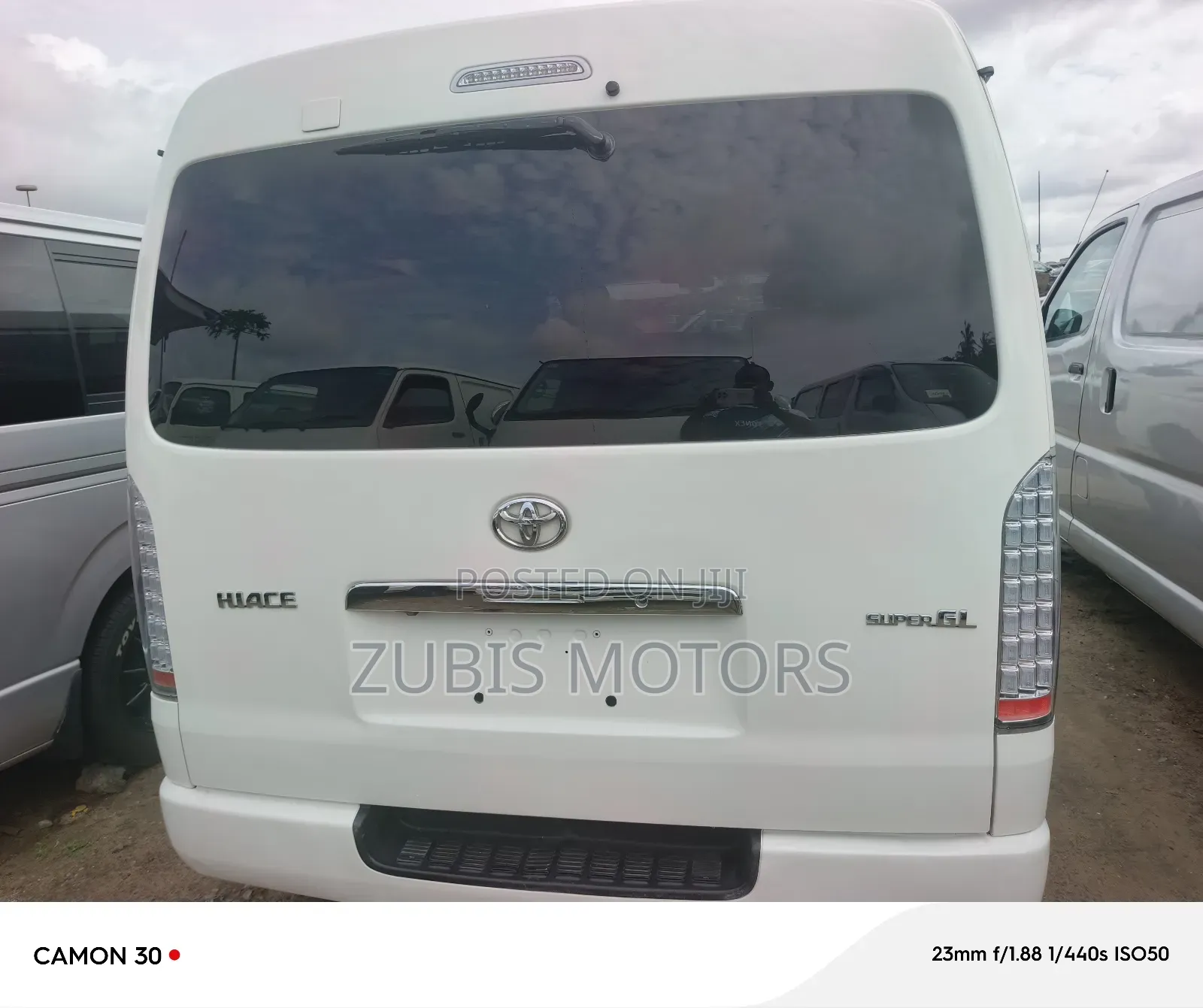 Toyota HiAce 2015 White