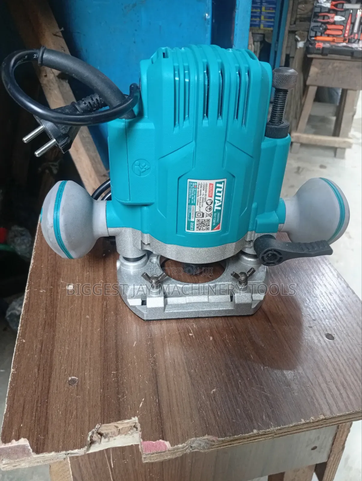 Router Machine 1200w Total