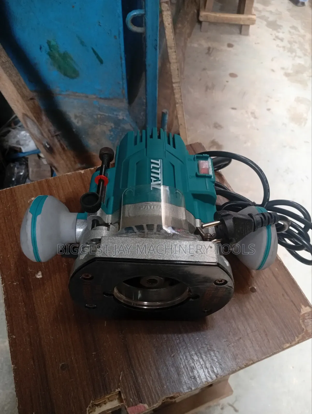 Router Machine 1200w Total
