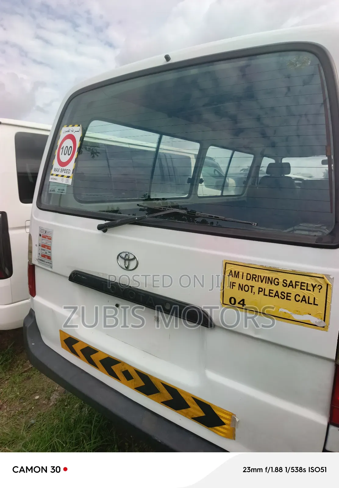 Toyota HiAce 2000 White
