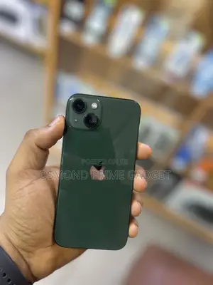 Apple iPhone 13 128 GB Green