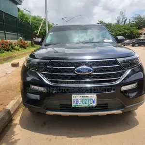 Ford Explorer XLT 2021 Black