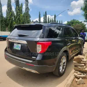 Ford Explorer XLT 2021 Black