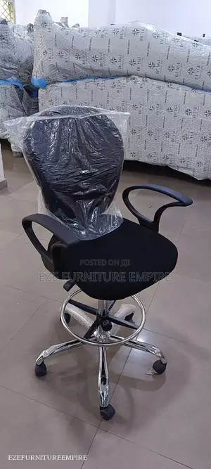 Cashier Chair