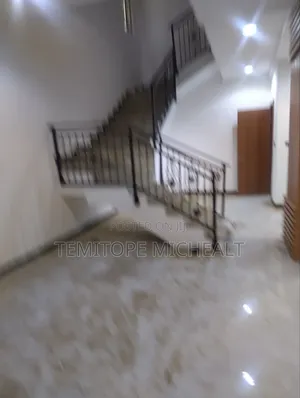 5bdrm Duplex in Main Kado for rent