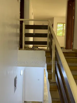 5bdrm Duplex in Bourdillion Road, Bourdillon for rent