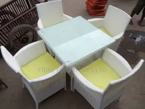 Guaranteed Quality Modern Rattan Set of Chair With Table