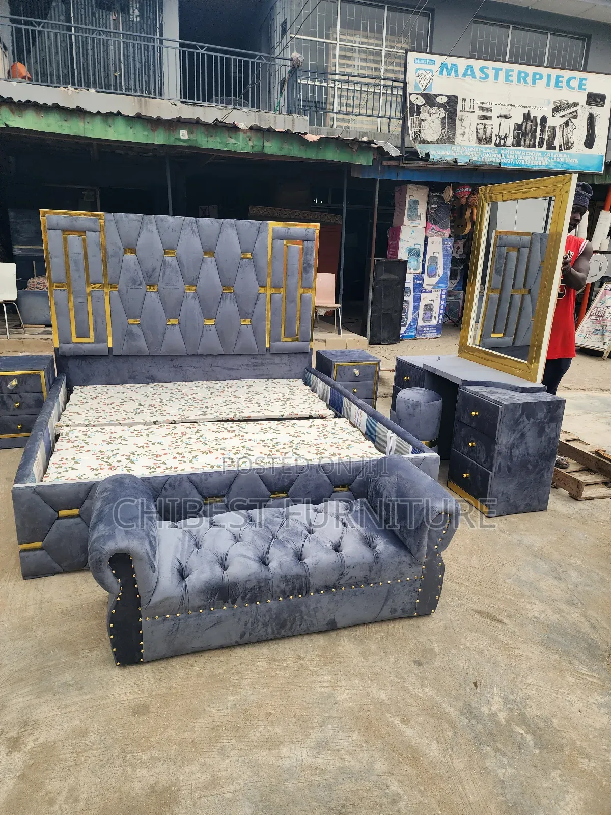 High Quality Padded 6by6 Bed