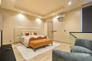 Cozy and Luxurious One Bedroom Loft Apartment.