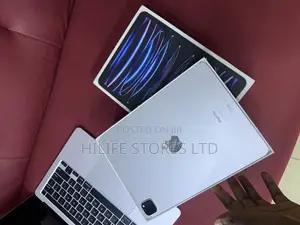 Apple iPad Pro 11 (2022) 256 GB Silver
