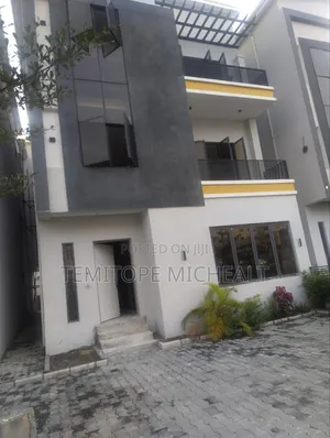 5bdrm Duplex in Wuse 2 for sale