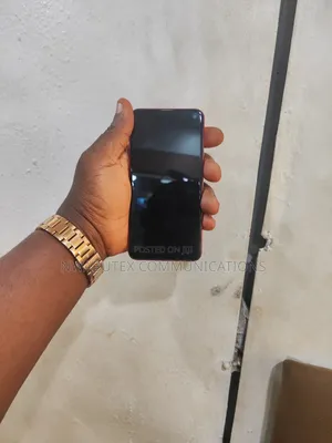 Samsung Galaxy S10e 128 GB Red