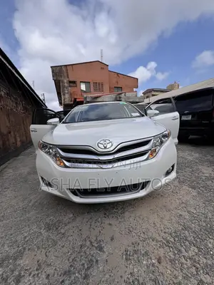 Toyota Venza XLE 4dr Wagon AWD (3.5L 6cyl 6A) 2014 White