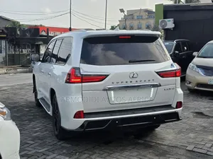 Lexus LX 2016 White