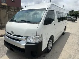 Toyota HiAce 2014 White