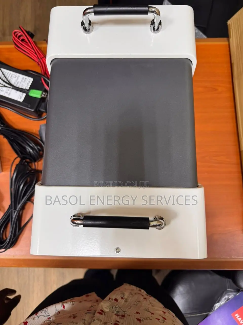 1000w Solar Generator  With 1.28kwh Lithium