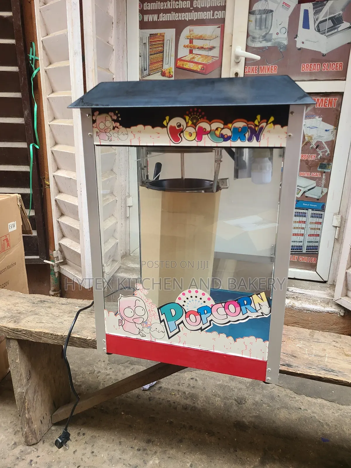 Black Popcorn Machine