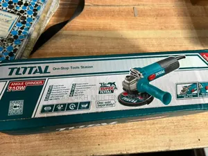 41⁄2" (115mm) Angle Grinder 710w Total