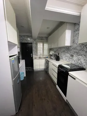 Furnished 3bdrm Block of Flats in Off Admiralty Lekki for rent
