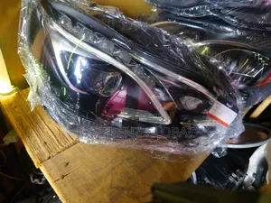 E350 2014 Passenger Side Headlight
