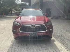 Toyota Highlander XLE 2021 Red