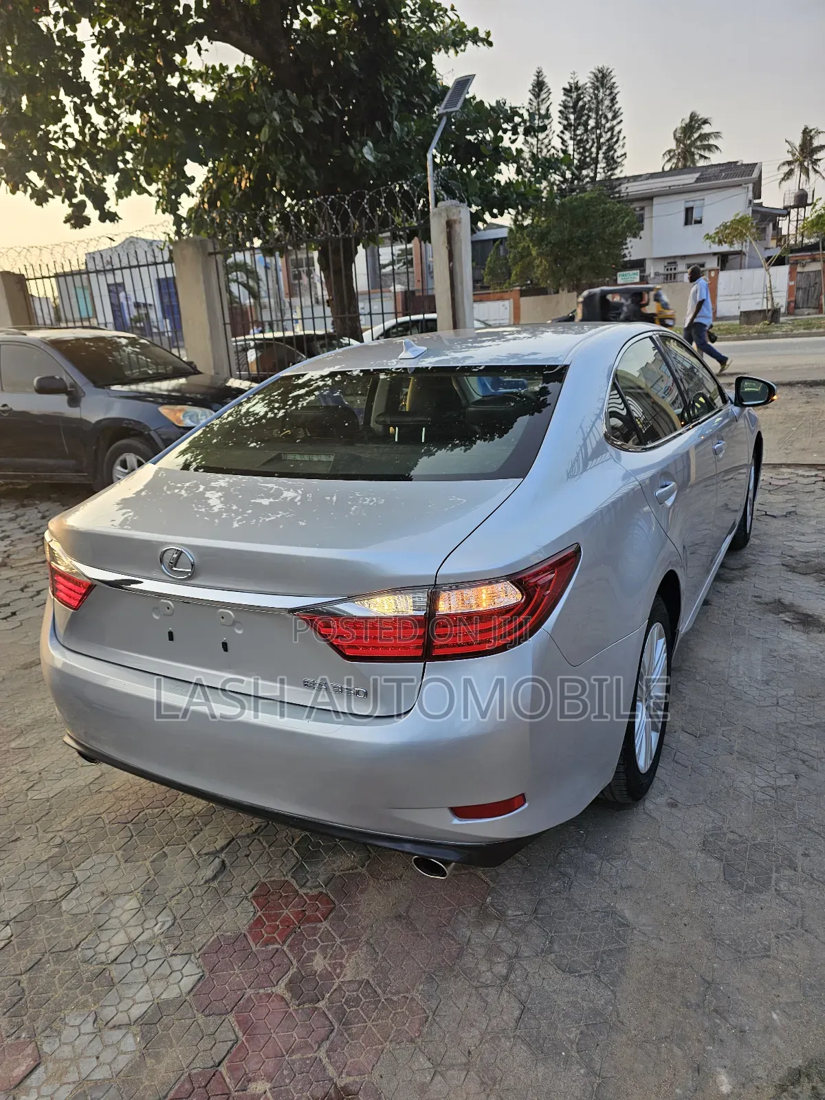 Lexus ES 2014 Silver