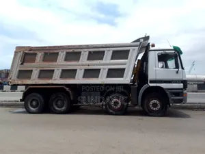 Foreign Used 41tons Actros 4143 Mercedes Benz Twelve Tyres Dump Truck