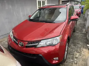Toyota RAV4 2015 Red