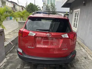 Toyota RAV4 2015 Red