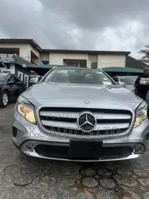 Mercedes-Benz GLA 250 2017 Silver