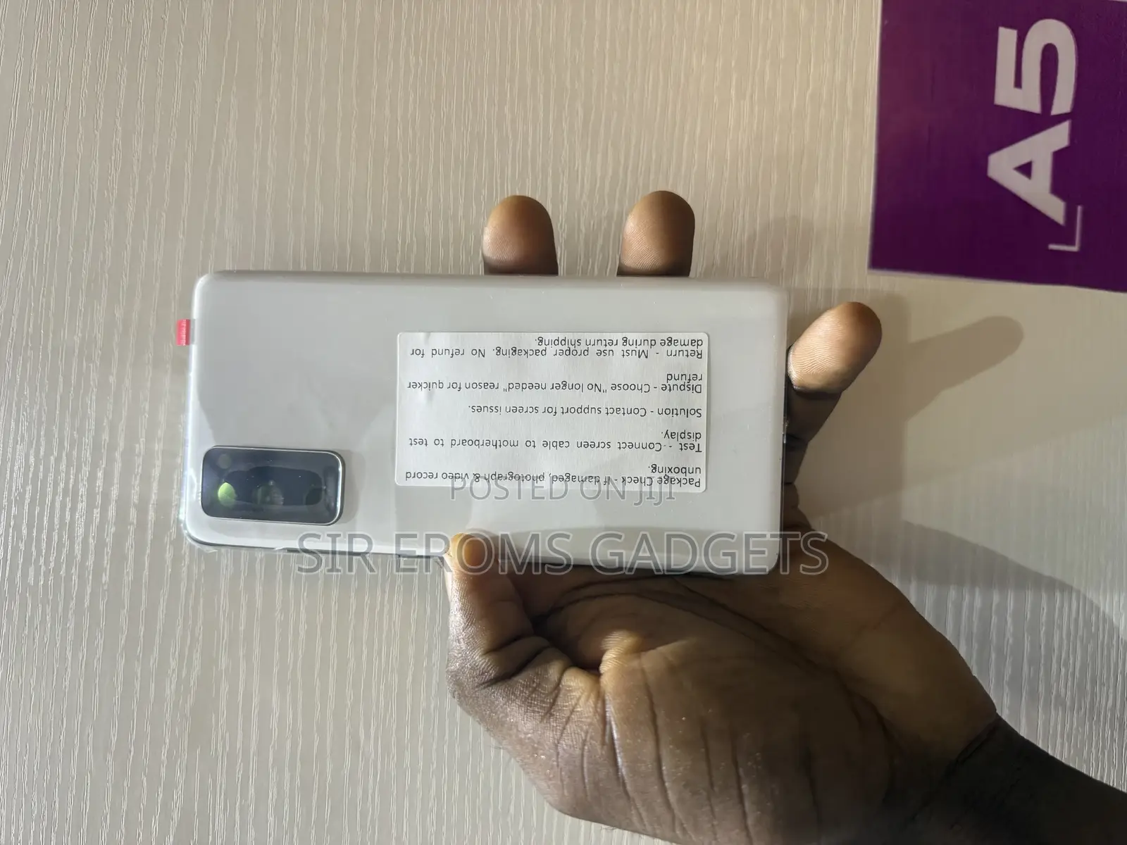 Samsung Screen Available