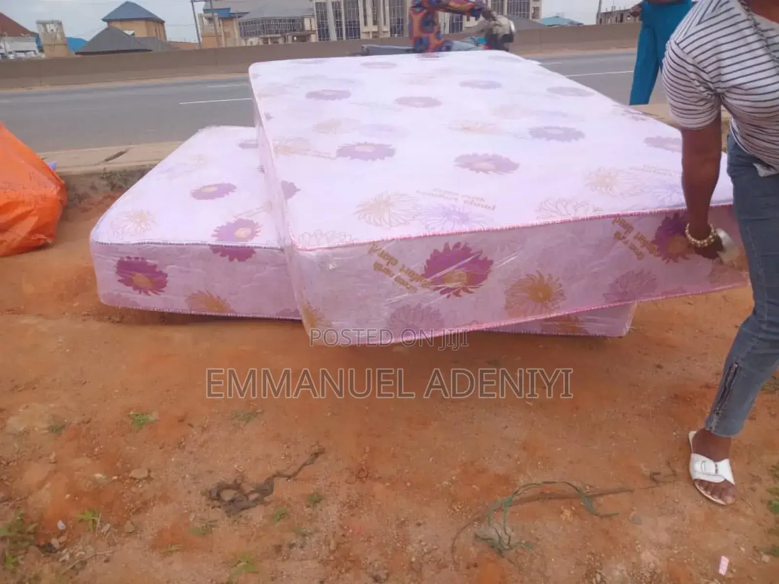 High Quality Duvet, Bedsheet and Memory Pillows