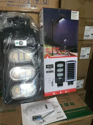 All in One Solar Street Light 3 Eyes Divided