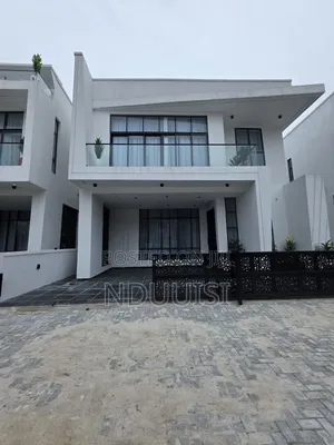 5bdrm Duplex in Discovery Estate, Lekki Phase 1 for sale