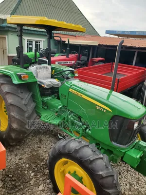 John Deere 5075 E