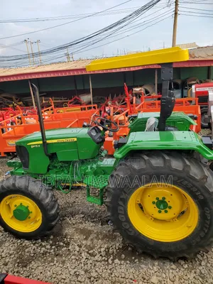 John Deere 5075 E