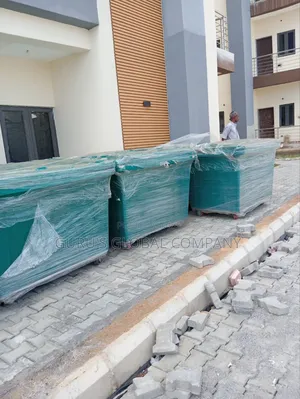 1100 Litres Big Foreign Plastic Top Notch Industrial Wastebin