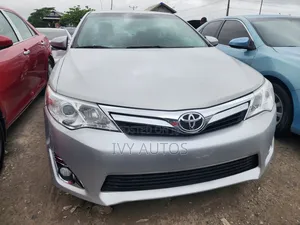 Toyota Camry LE 4dr Sedan (2.5L 4cyl 6A) 2013 Silver