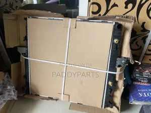 Land Rover Range Rover Lr3 Engine Radiator 2005-2009