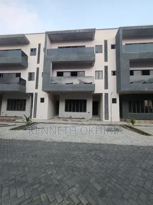 5bdrm Townhouse/Terrace in Jahi for sale