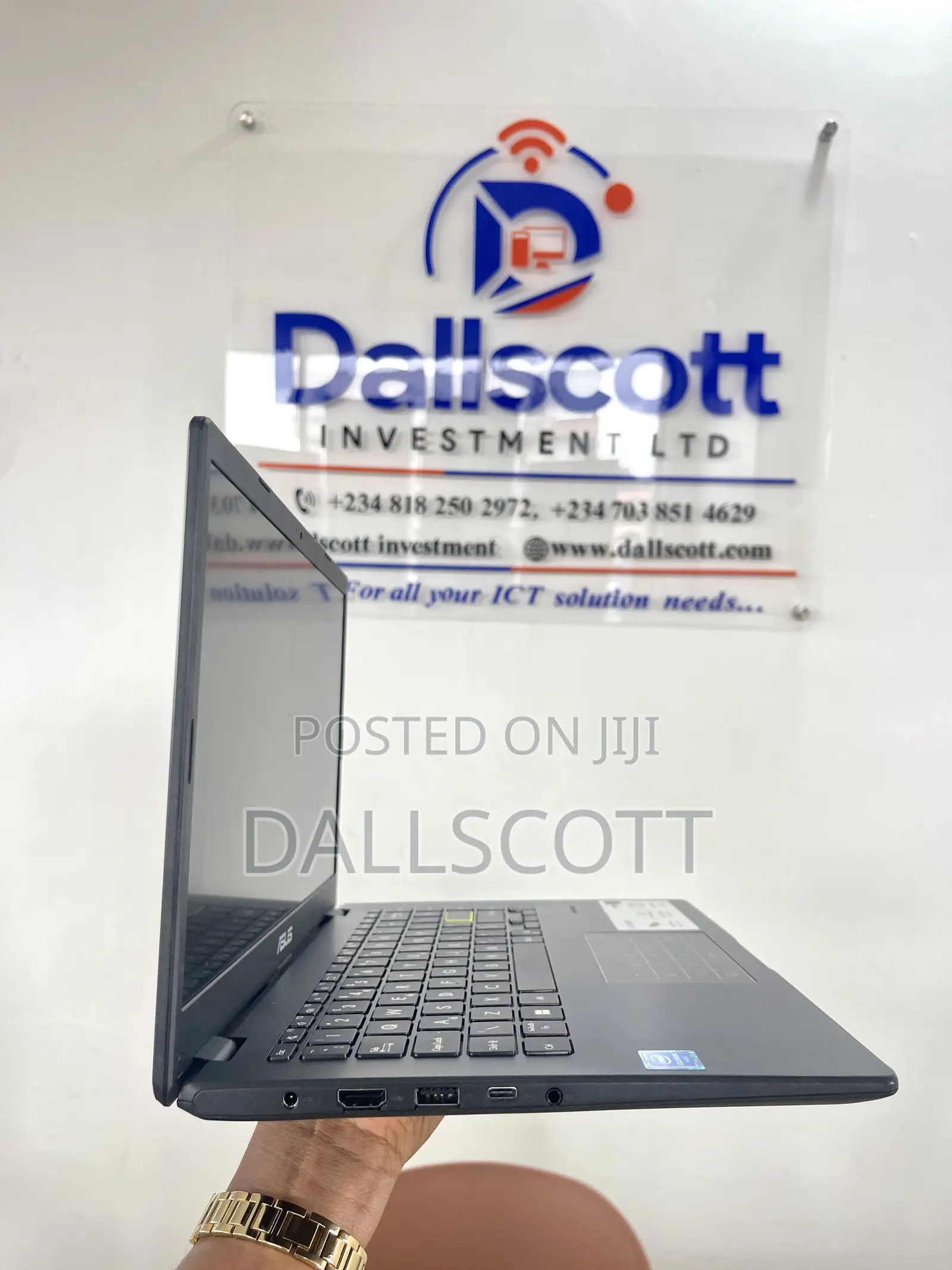 New Laptop Asus 4GB SSD 512GB