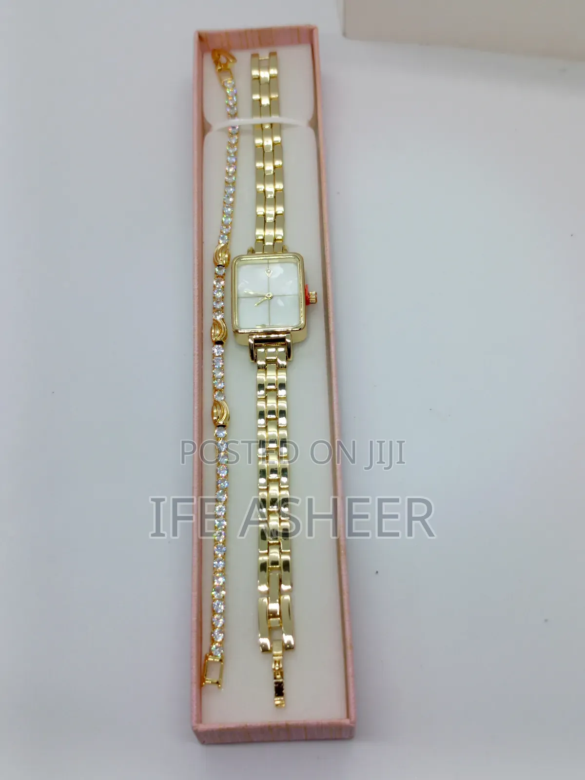 Ladies Gold Watch With Bracelet - 003