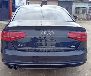 Audi A4 2.0T Premium quattro 4dr Sedan AWD (2.0L 4cyl Turbo 6M) 2014