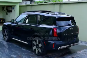 New Mini Cooper 2025 Black