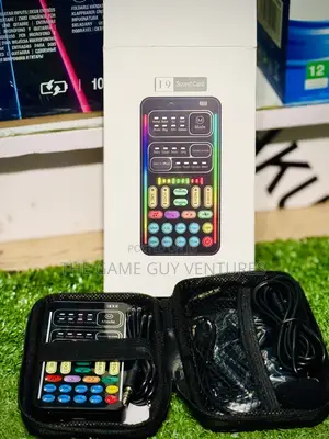 I9 Voice Changer Set With Mic and Multifunctional Ports.