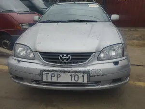 Toyota Avensis Wagon 1.8 VVT-i 2000 Silver