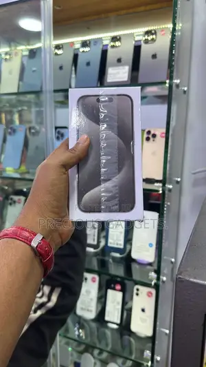 New Apple iPhone 15 Pro 256 GB Black