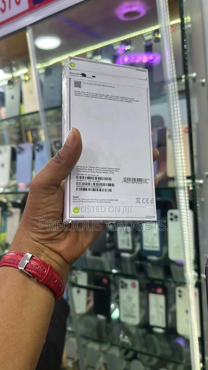 New Apple iPhone 15 Pro 256 GB Black