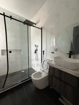 3bdrm Block of Flats in Osapa London, Lekki for sale